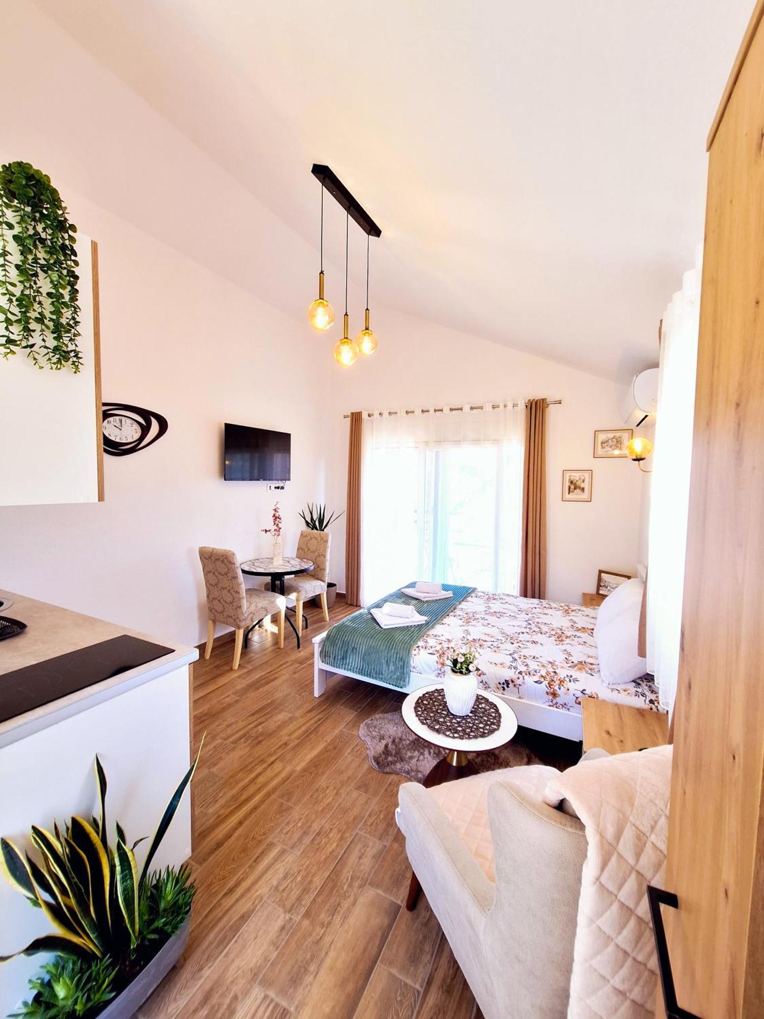 Sunny Side Apartments Риека-Црноевича Экстерьер фото
